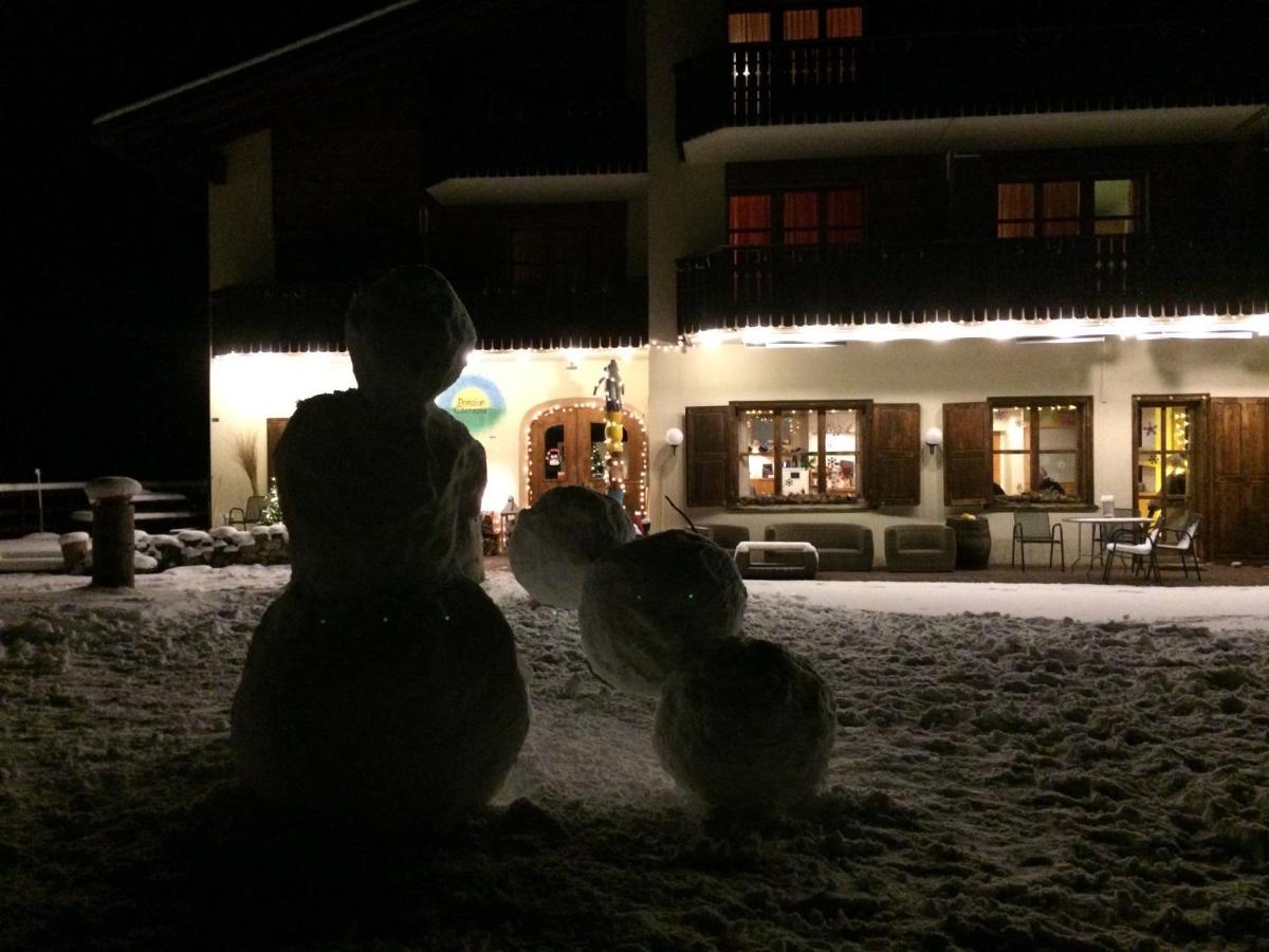 Familien Und Wanderhotel Clarezia Breíl 外观 照片